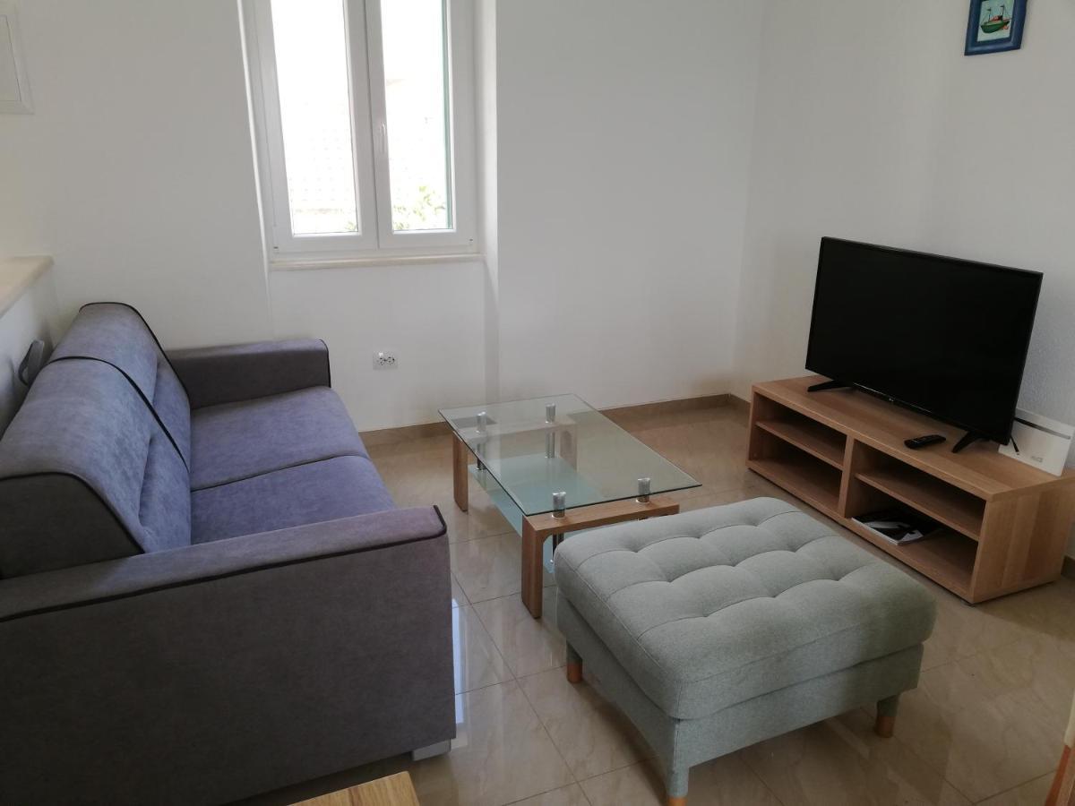 Apartman Postira Rot 外观 照片