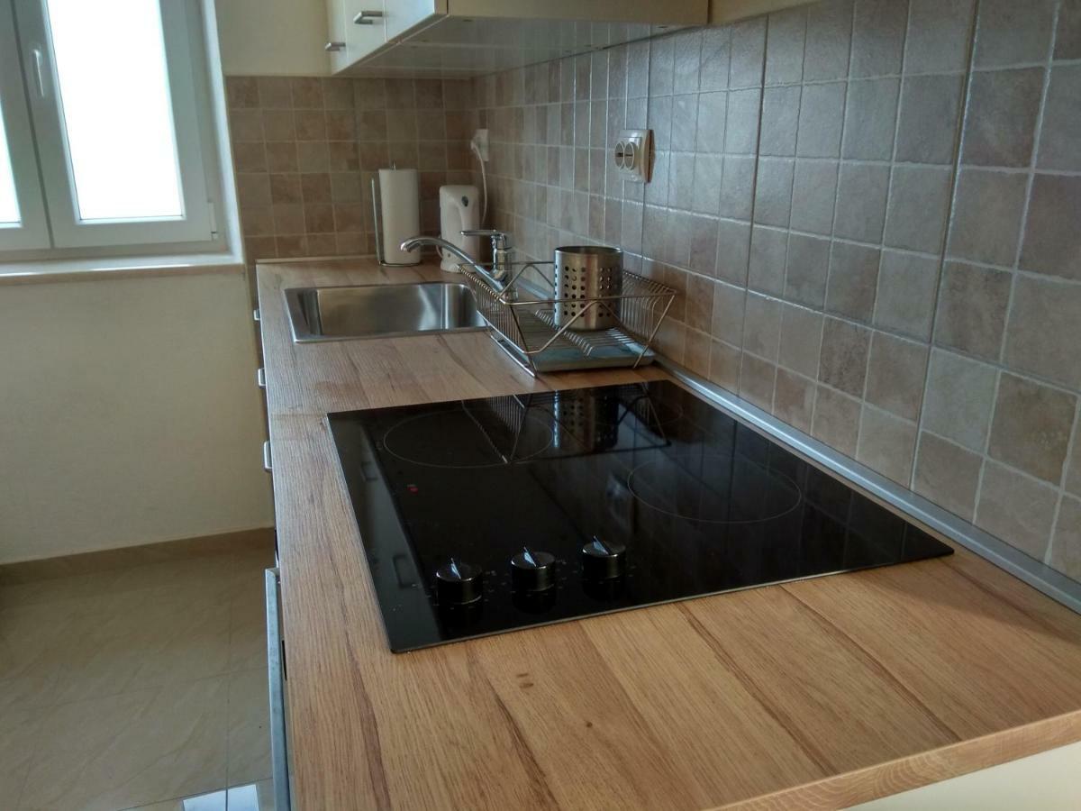 Apartman Postira Rot 外观 照片