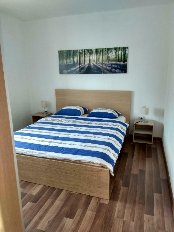 Apartman Postira Rot 外观 照片