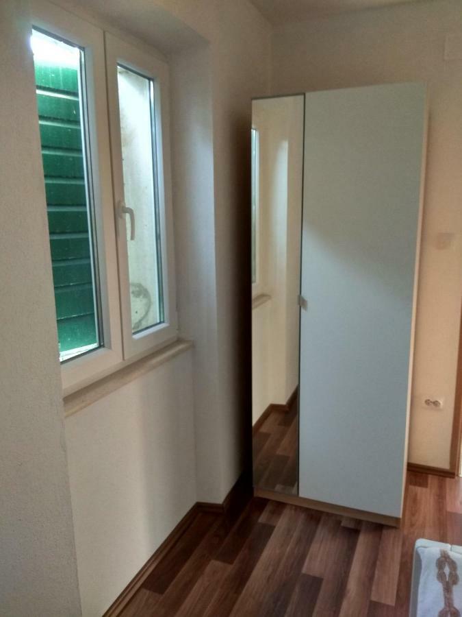 Apartman Postira Rot 外观 照片