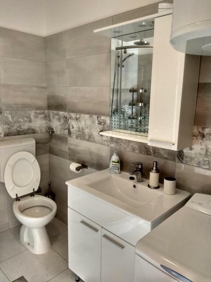 Apartman Postira Rot 外观 照片
